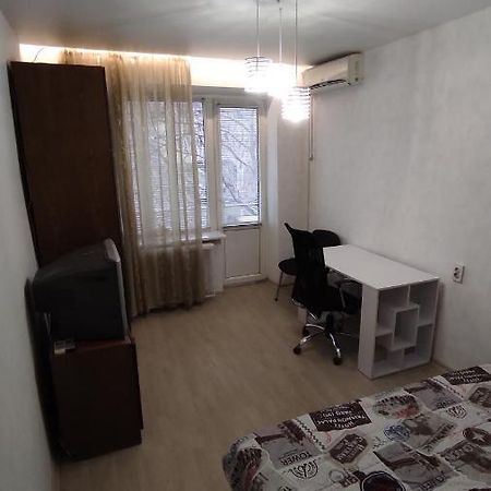 Two room apartment 오데사 외부 사진